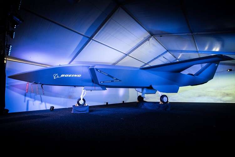 Vähän järempi drone – Boeing paljasti miehittämättömän 