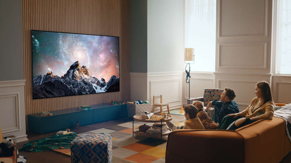 LG:n massiivinen 97 tuuman OLED TV saapui myyntiin isolla hintalapulla