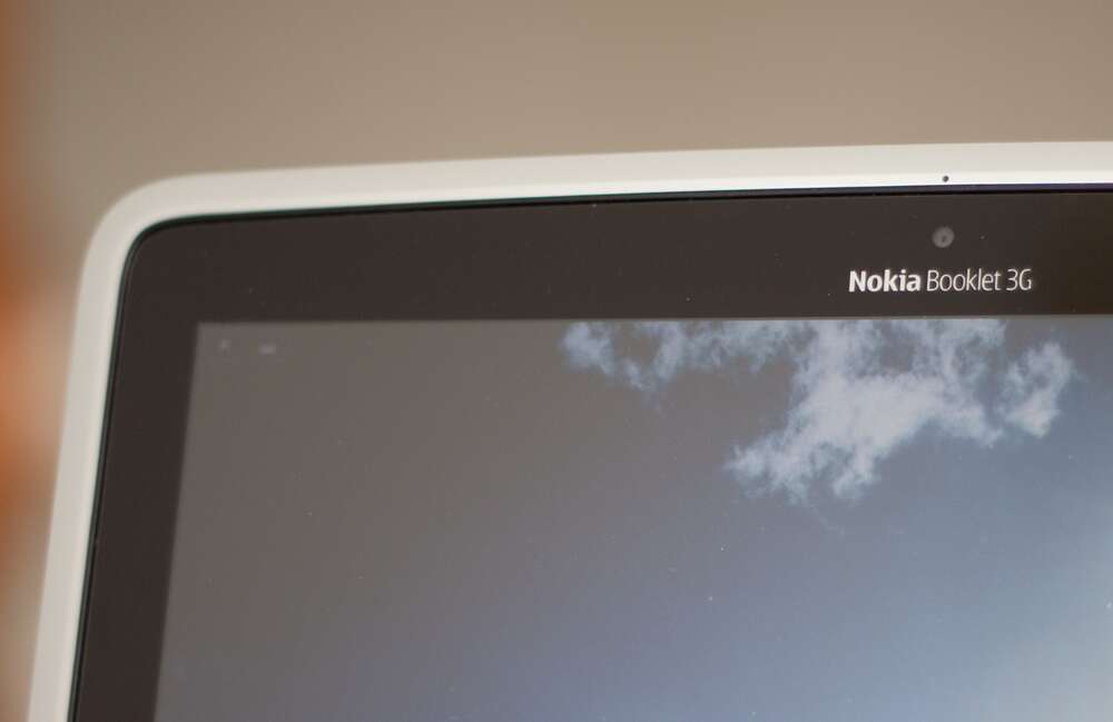 Testissä Nokia Booklet 3G: kurkkaus pakettiin ja ensivaikutelmia