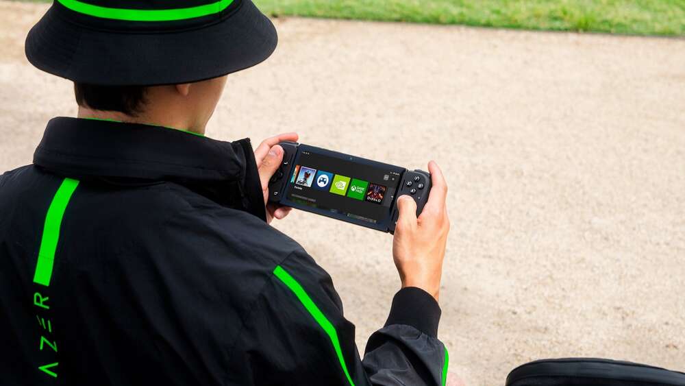 Razerin Androidia käyttävä käsikonsoli on varustettu OLED-näytöllä ja nopealla suorituskyvyllä