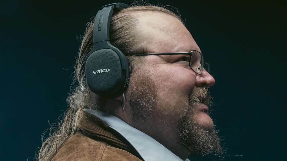 Kotimaiselta Valcolta VMK15 -vastamelukuulokkeet