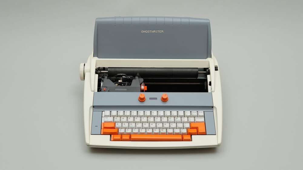 Tekoälyä käyttävä kirjoituskone, Ghostwriter