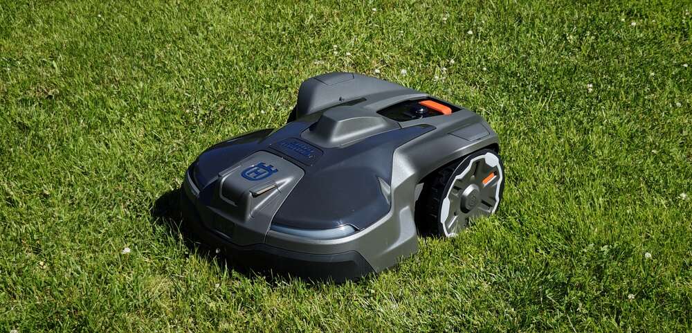 Husqvarna 430X NERA arvostelu - rajalangaton robottiruohonleikkuri, joko sellainen toimii tarpeeksi hyvin?