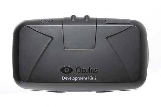 Facebookin omistamien Oculus Rift DK2 -virtuaalilasien toimitus alkoi