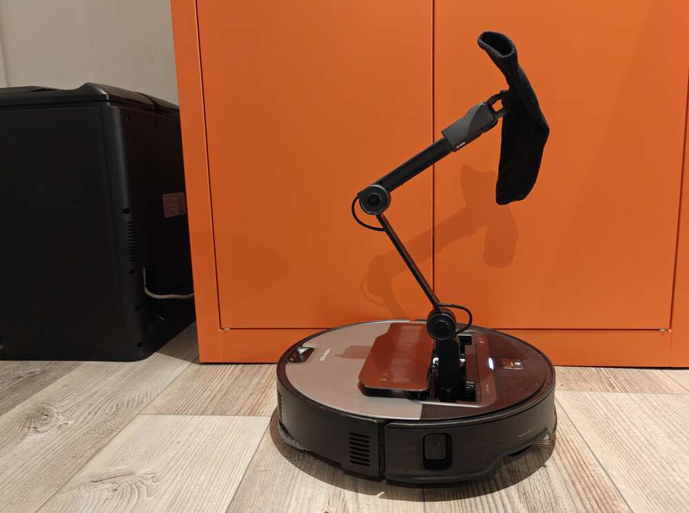 Roborock Saros Z70 arvostelu - käsivarrella varustettu robotti-imuri