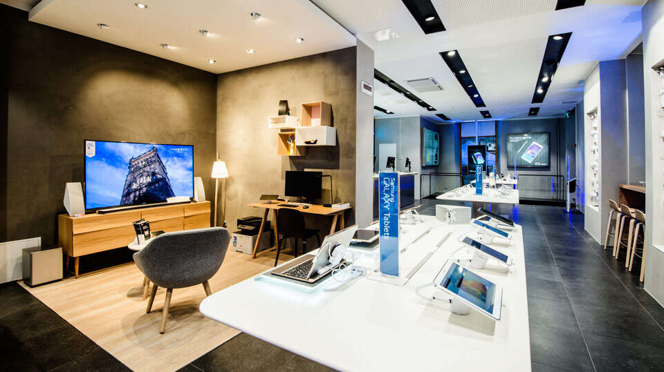 Samsung ja DNA avaavat uuden Experience Storen Tampereelle