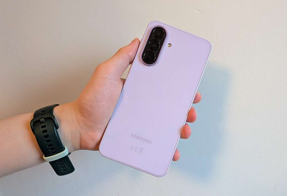 Arvostelussa Samsungin keskihintainen A37, jota tullaan myymään miljoonia - hintalappu ei ole aivan kohdallaan 