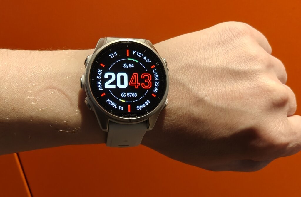 Arvostelussa tuhannen euron kello Garmin Fenix 8 - kaikki, mitä urheiluun voi kaivata, mutta samalla kovin vähän uutta