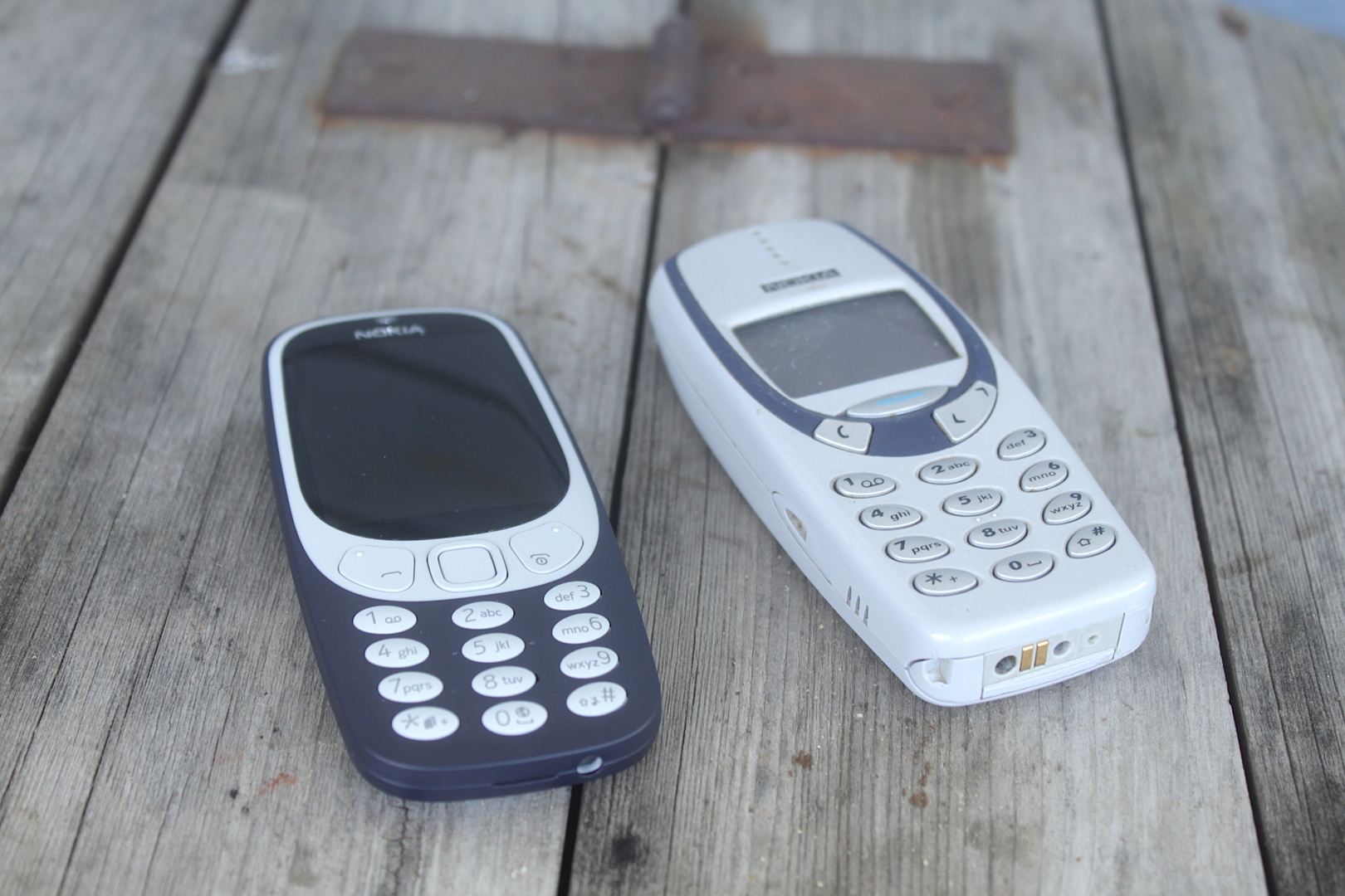 Nokia 3310 (2017) ja Nokia 3330