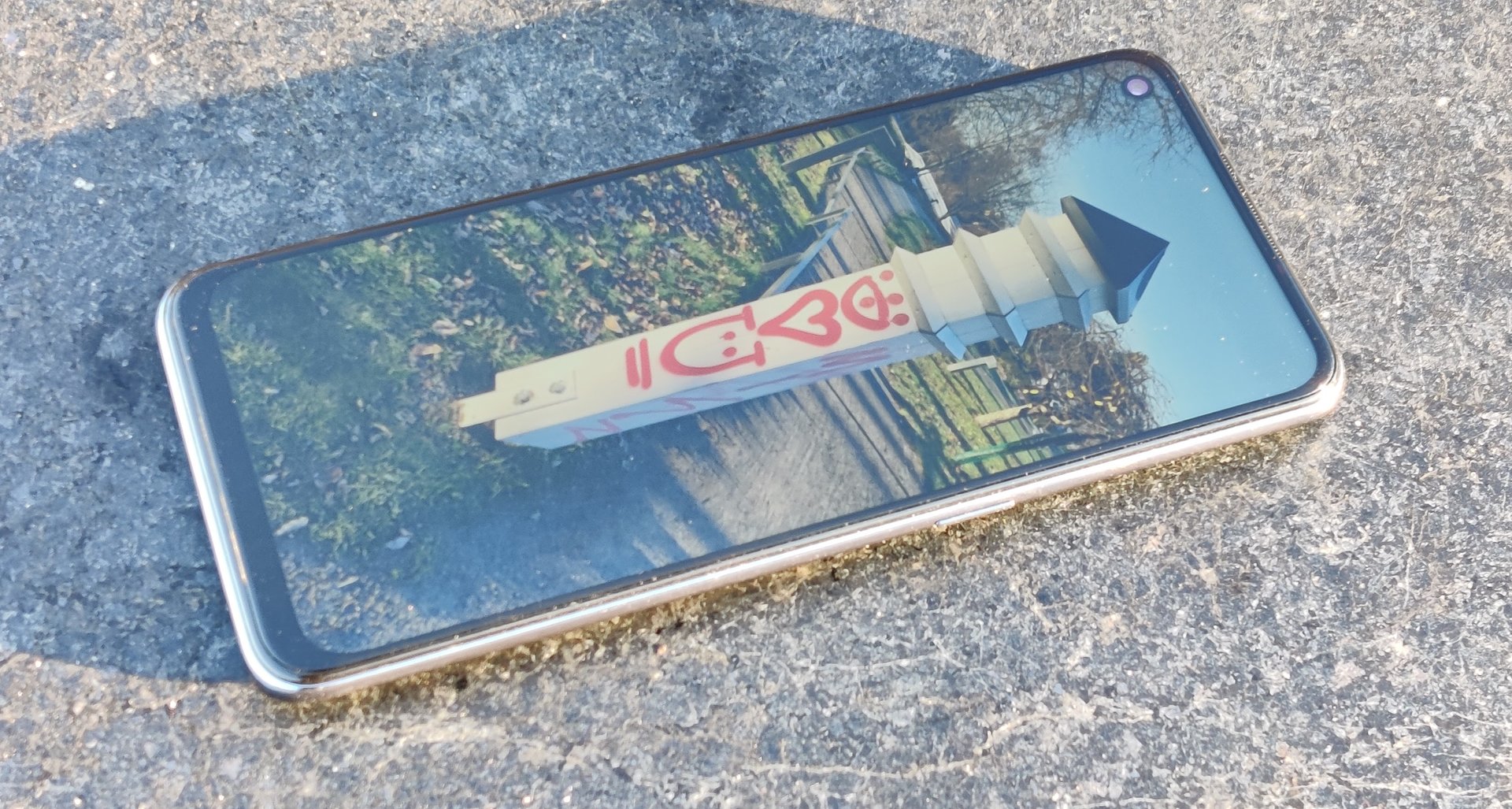 OnePlus Nord N10 5G näyttö