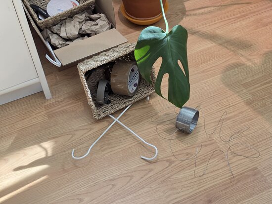 Robotin kaatamia asioita