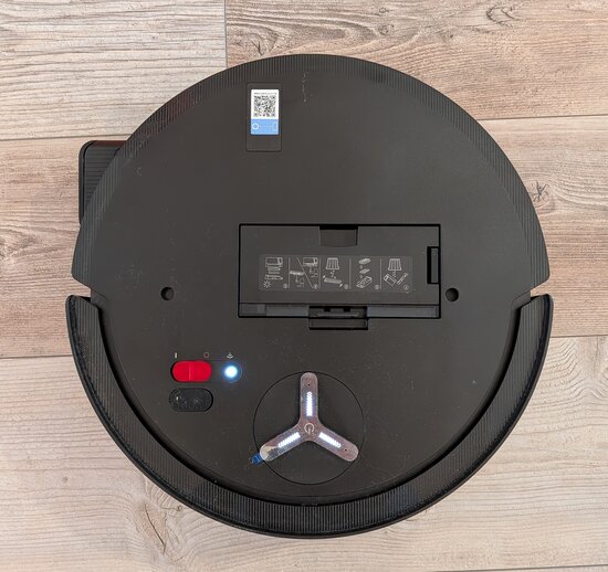 Ecovacs päältä kuvattuna, ilman päälylevyä