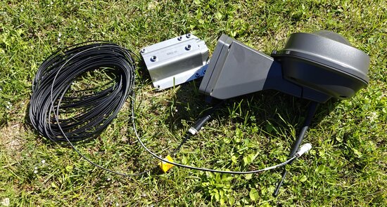 EPOS-vastaanottimen osat maassa