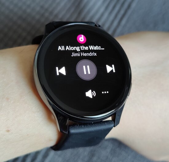 OnePlus Watch music controls