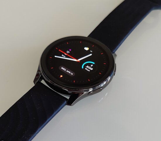 OnePlus Watch display