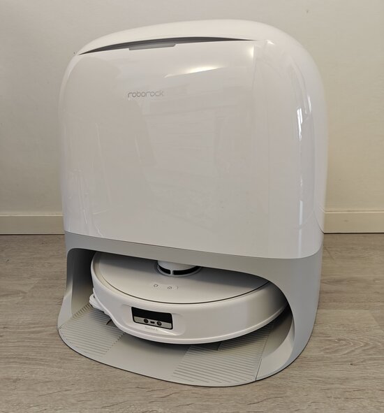 Roborock Qrevo Curv telakassaan