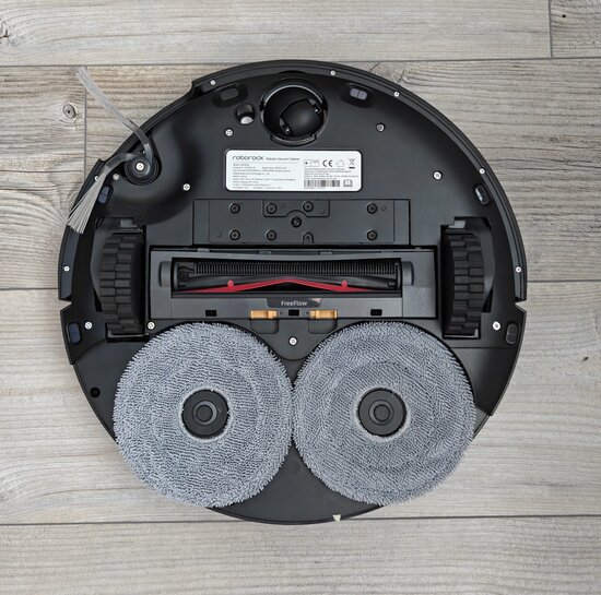Base with mop plates in place