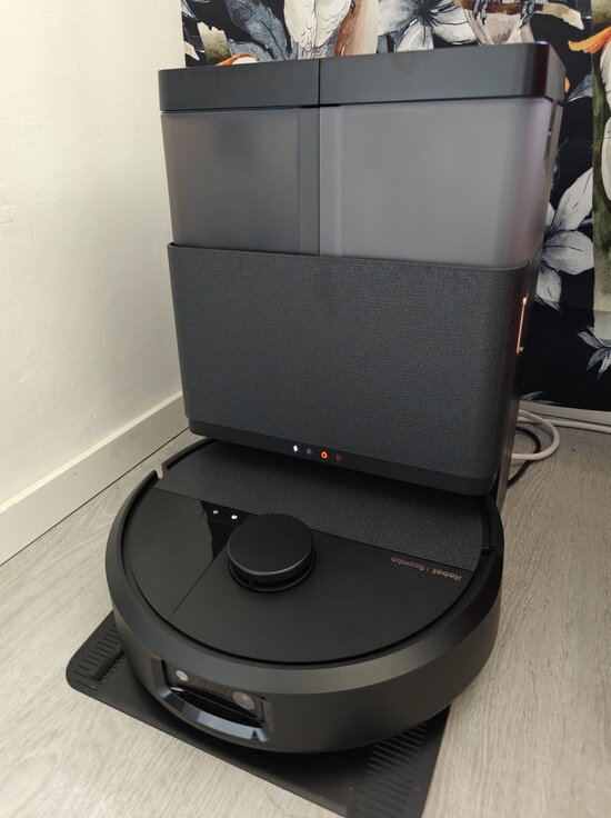 Roomba 505 Combo+ telakassaan