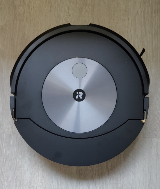 Roomba Combo j7+ kuvattuna ylhäältä