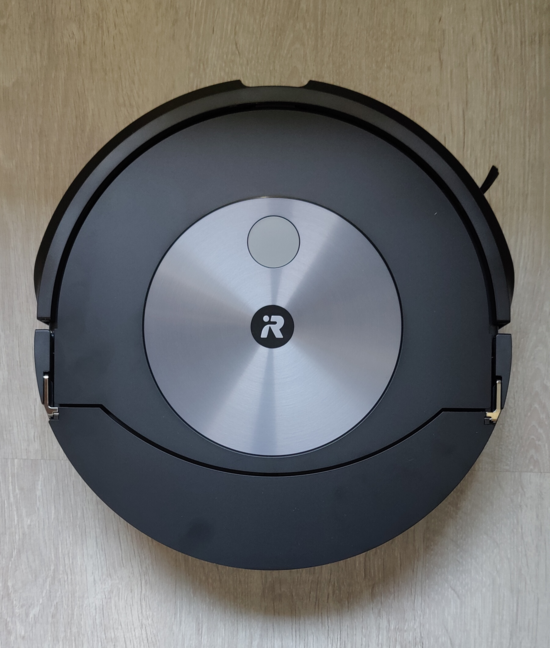 Roomba Combo j7 Plus review: an excellent robot vacuum with an okay mop -  The Verge