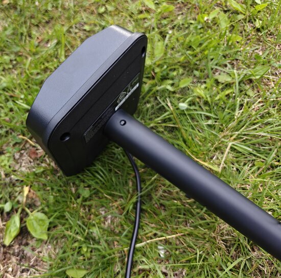 Segway Navimow X3:n vastaanotin maassa