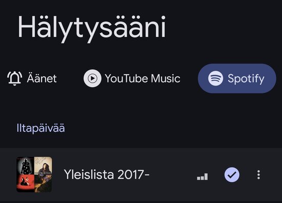 Valittu soittolista soi ja on asetettu hertysneksi