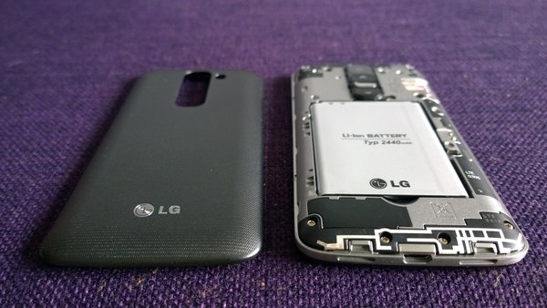 LG G2 Mini back cover off