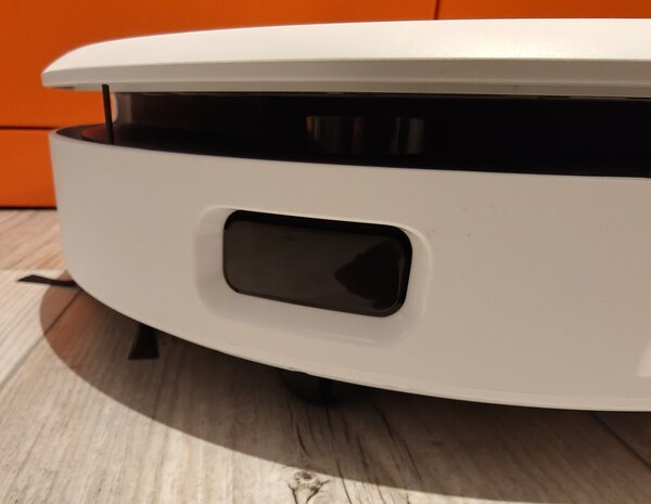 Roomba 205 sivusta kuvattuna