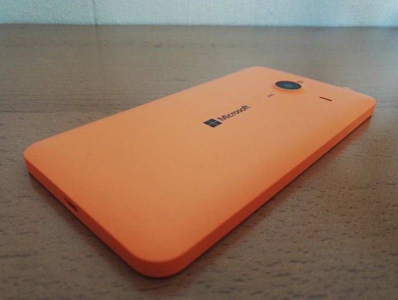 Microsoft Lumia 640 XL - muotoilu