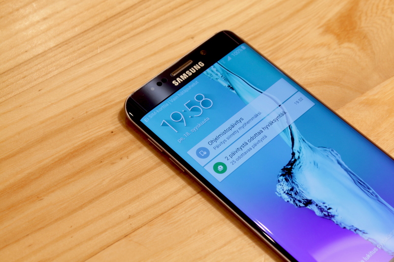 Samsung Galaxy S6 edge+ - näyttö