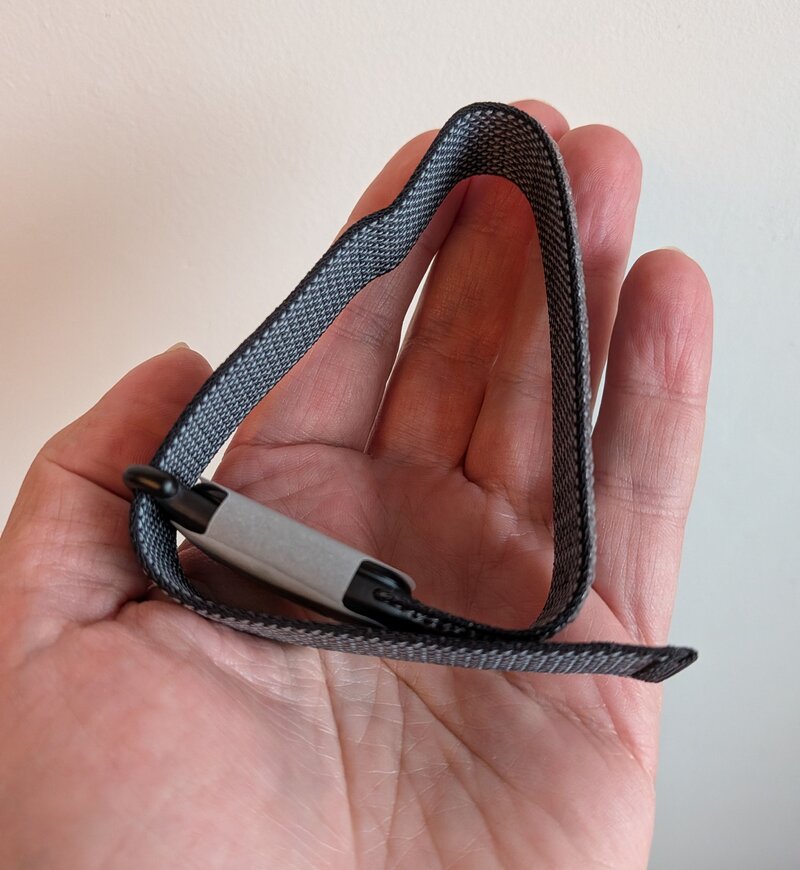 Fitbit Air k�mmenell�