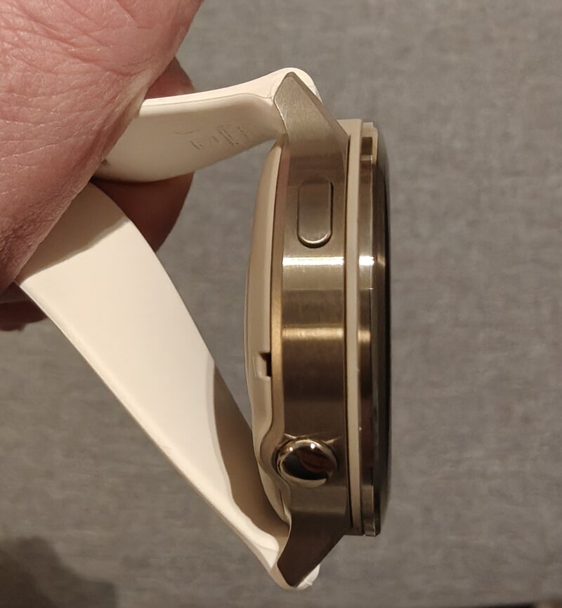 Garmin Venu 4:n nappikylki