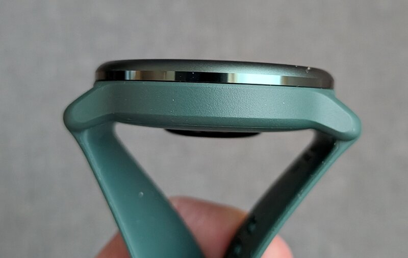 Garmin Vivoactive 6:n napiton kylki