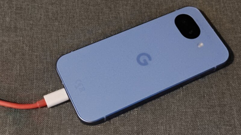 Google Pixel 10a latautumassa