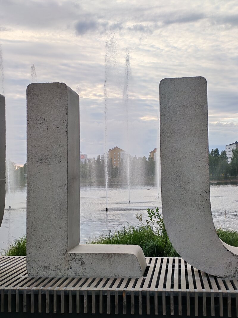 Kaupungin nimi, kuva 2x digitaalisesti zoomattuna
