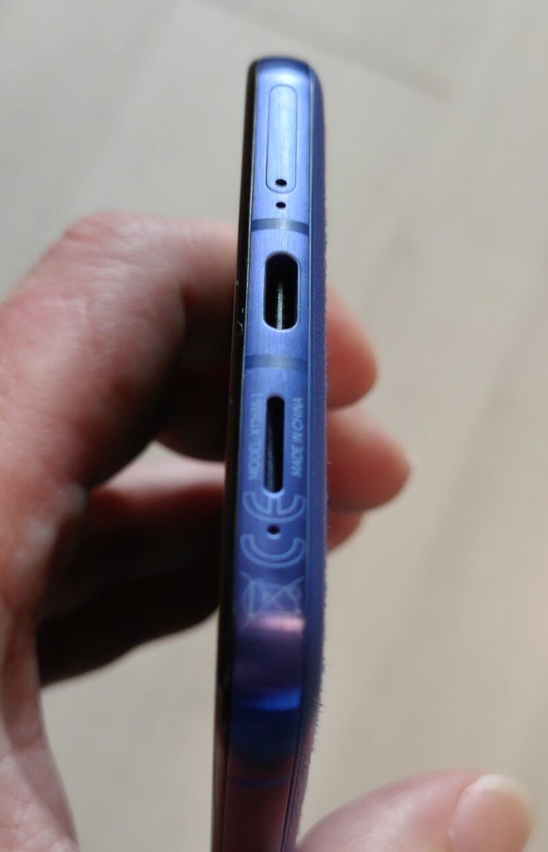 Motorola Razr 70 Ultran alareuna