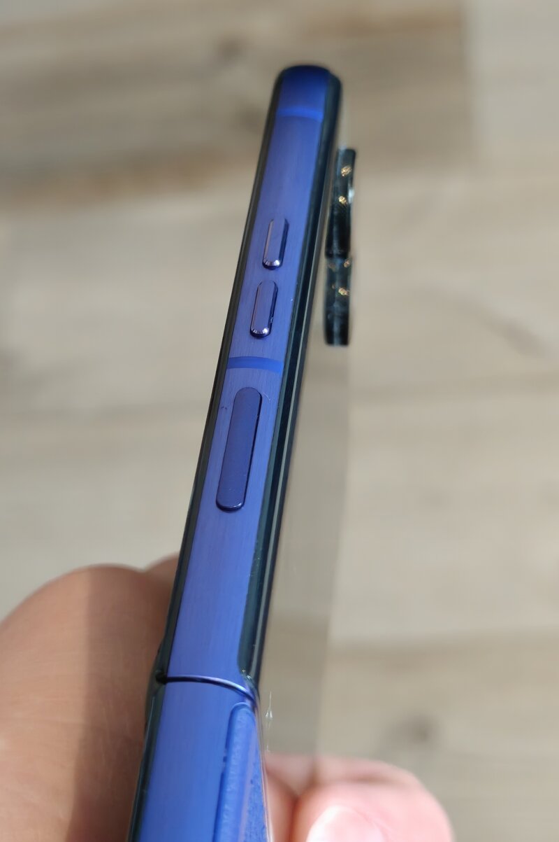 Motorola Razr 70 Ultran nappikylki