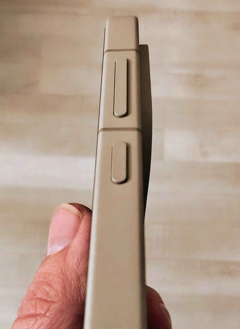 OnePlus 15:n nappikylki