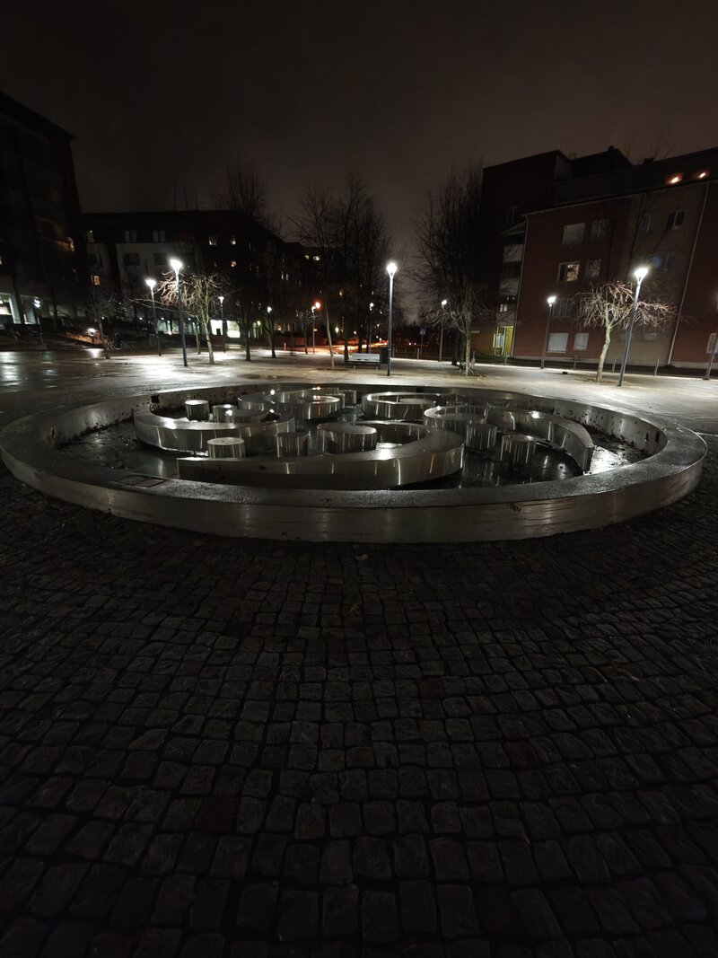 OnePlus 15, pimeässä otettu kuvaryhmä 1, ultralaajakulmakamera