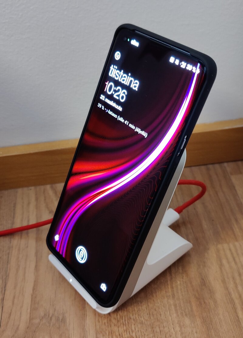 OnePlus 9 Pro wireless charger