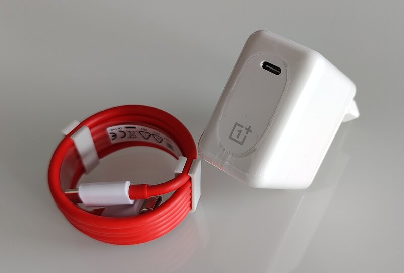 OnePlus 9 Pro charger