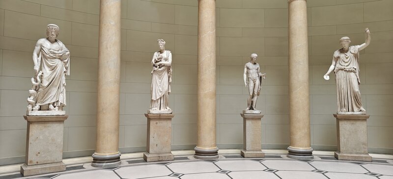 Patsaita museossa