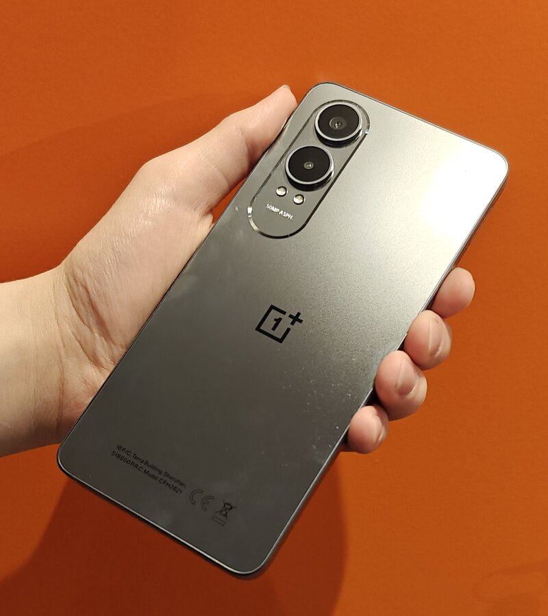 OnePlus Nord CE4 Lite takaa