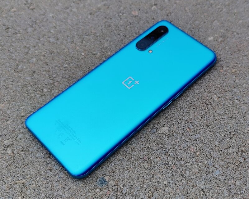 OnePlus Nord CE 5G takaa