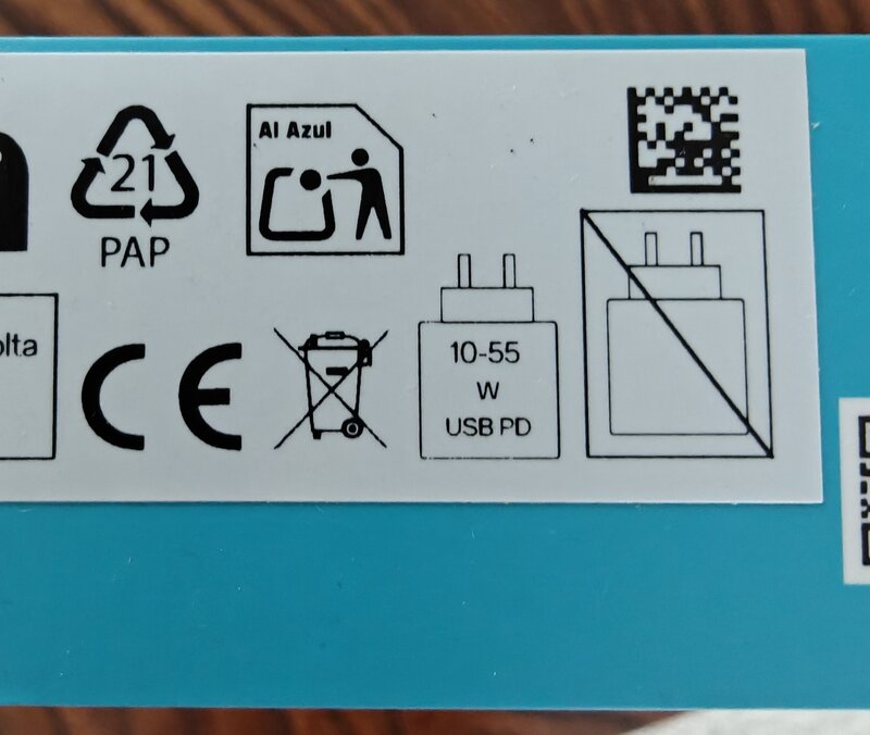 OnePlussan myyntipakkauksen kyljess, tiedot USB PD -latauksesta