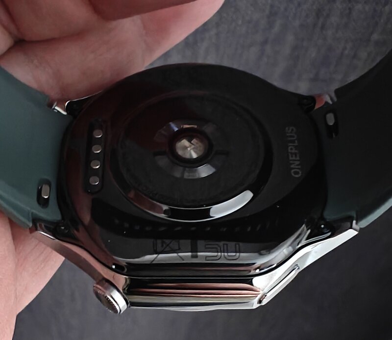 OnePlus Watch 2, kellon pohja