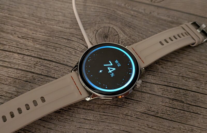 OnePlus Watch Lite latautumassa