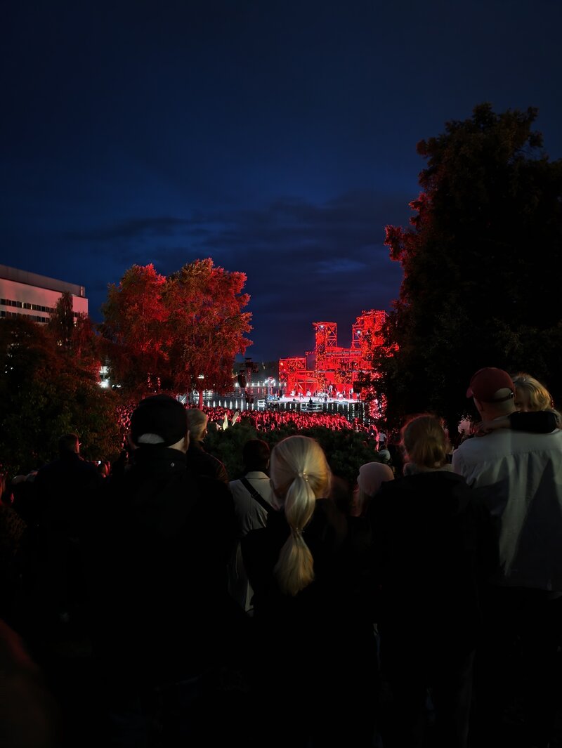 Konserttikuva, pääkamera