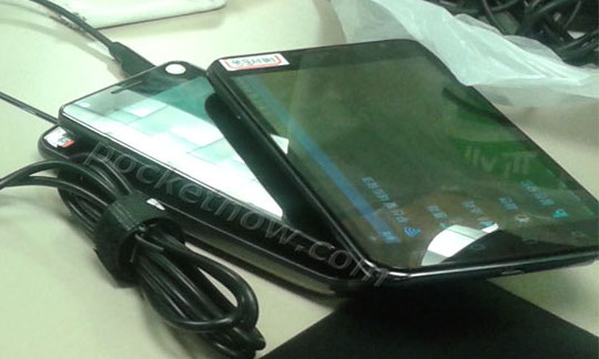 possible US version of the Samsung Galaxy Note with 4 capacitive buttons instead of 2