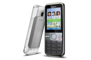 Nokia julkisti C5-puhelimen, uudet mallinimet
